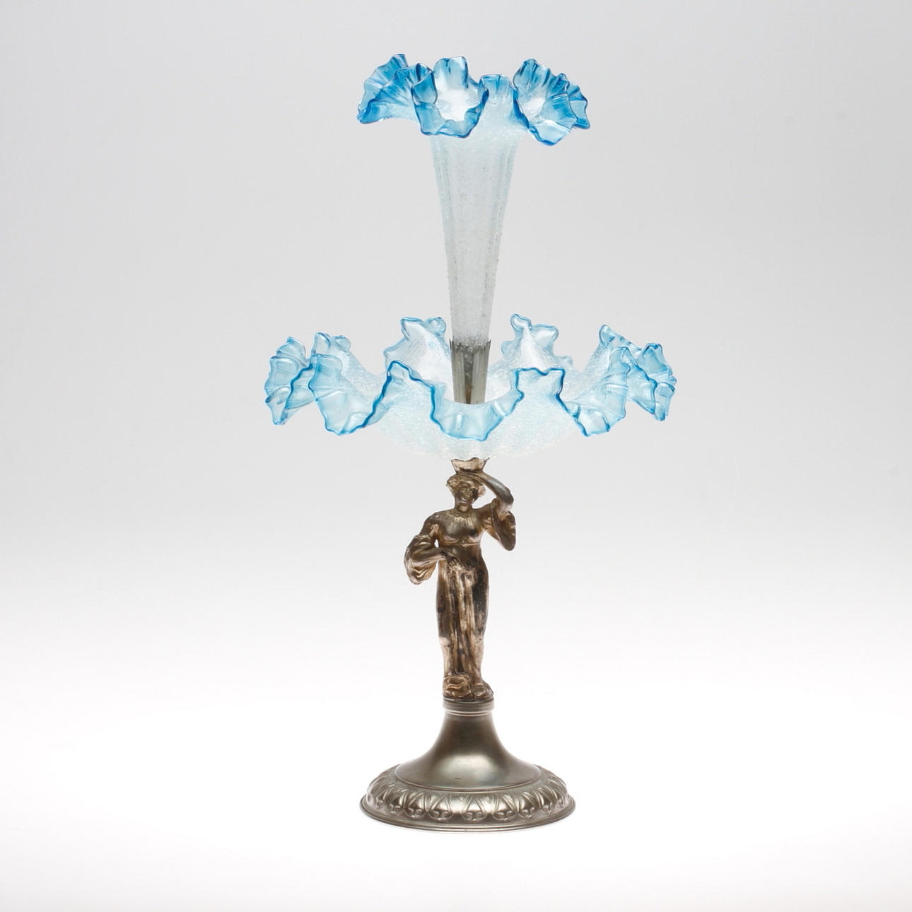 BORDSUPPSATS, vitmetall och glas, 1900-talets början.