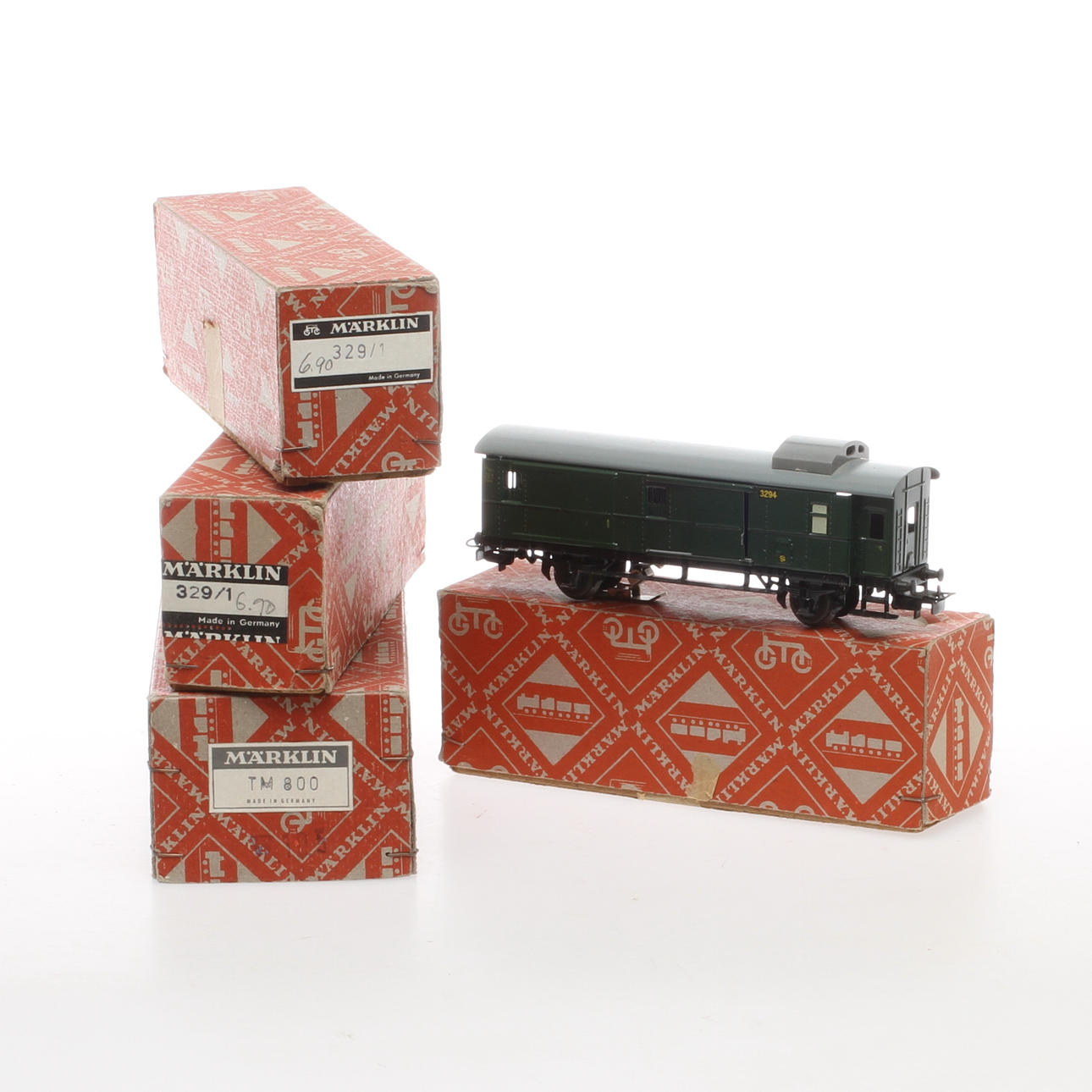 MÄRKLIN ånglok TM 800 och 3 personvagnar 329 i originalkartongr.