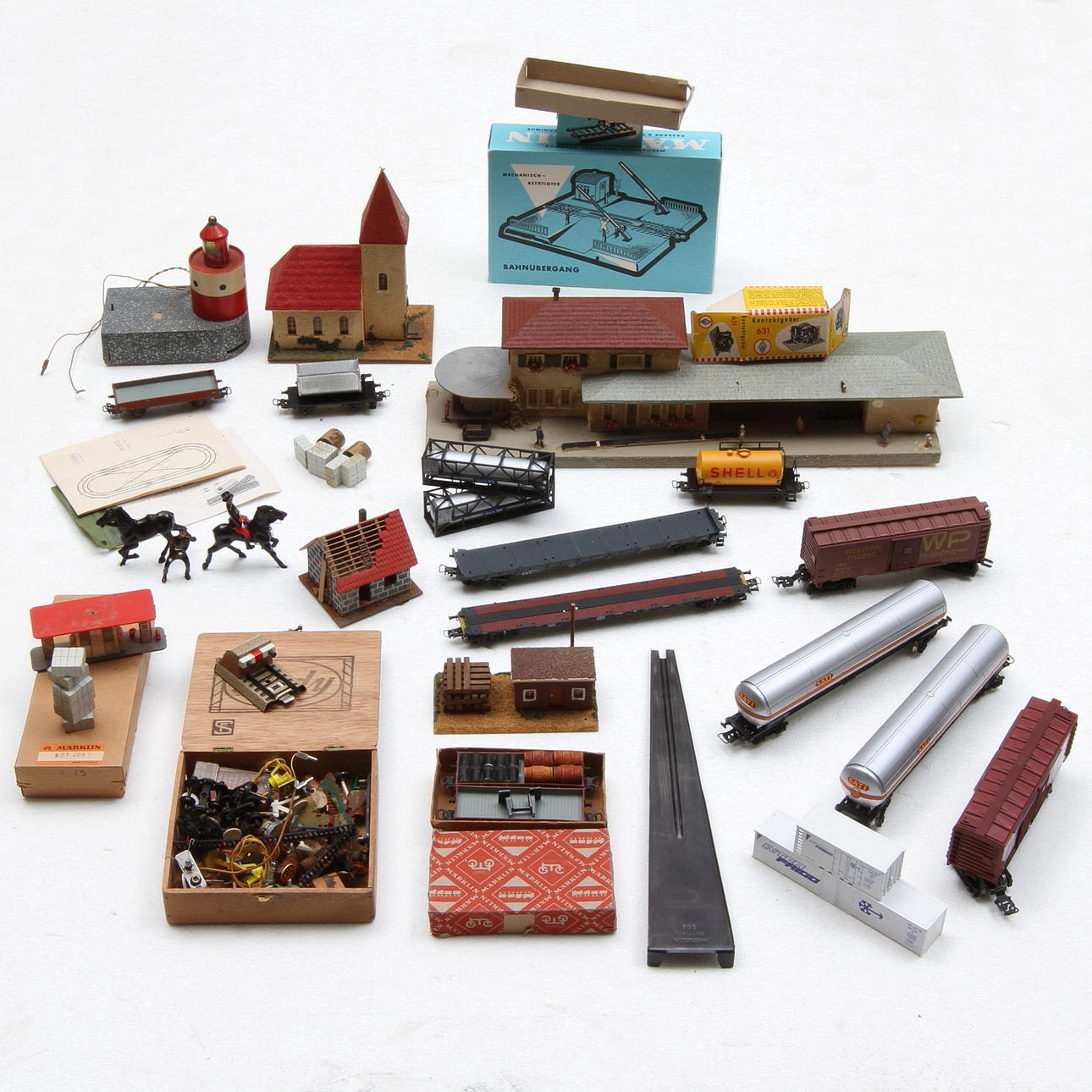 MODELLTÅG mest MÄRKLIN, en del FALLER delvis originalkartonger.