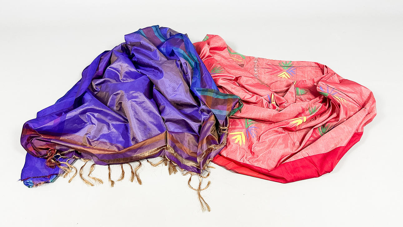 TYGER för SARI, 2 st, Indisk silke, Handmålat.