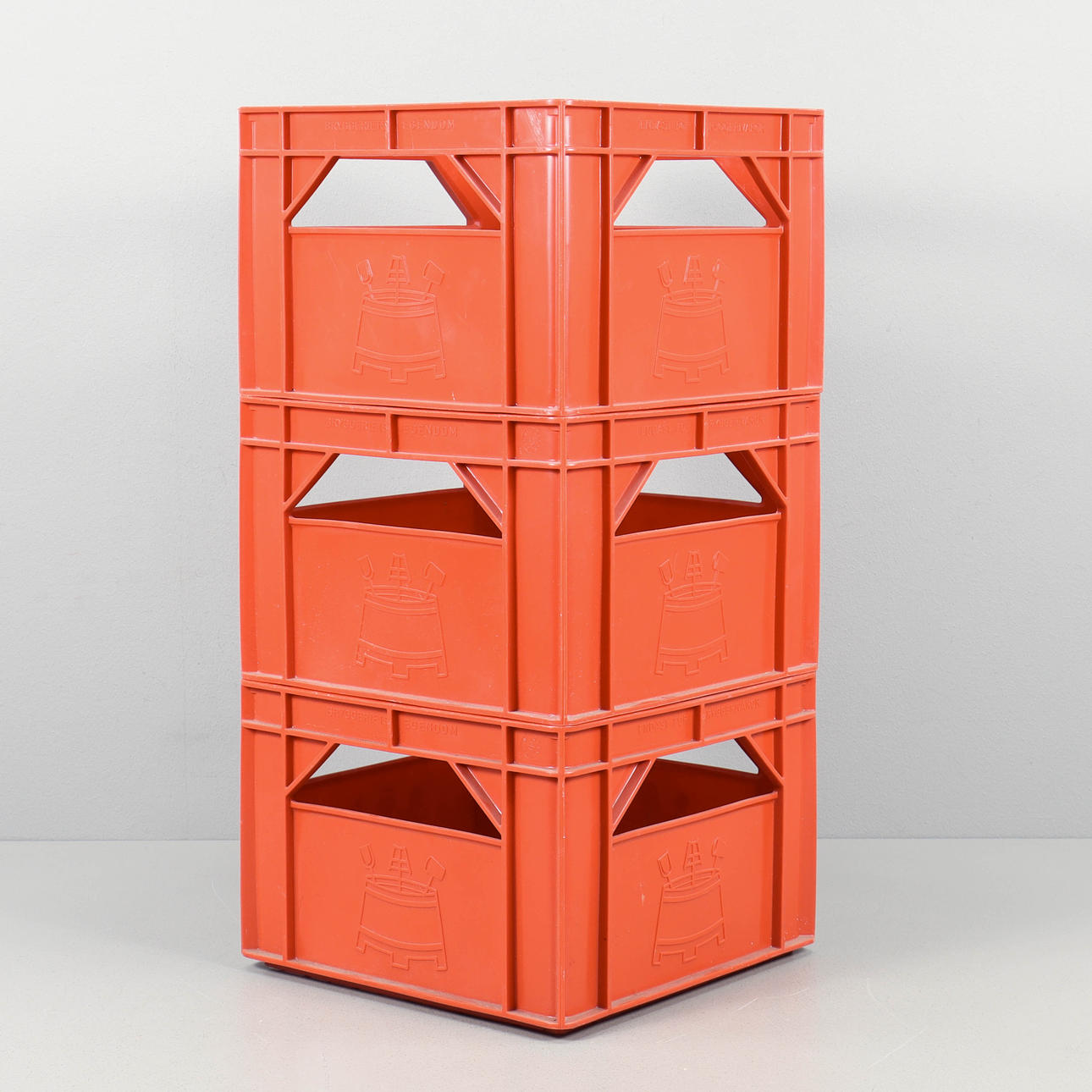 BREWERY TRAYS 3 pieces, plastic.