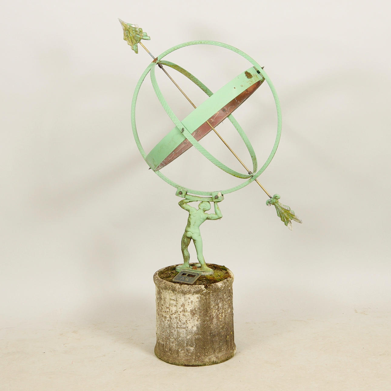 SOLUR, grönmålad metall, 1900-tal.