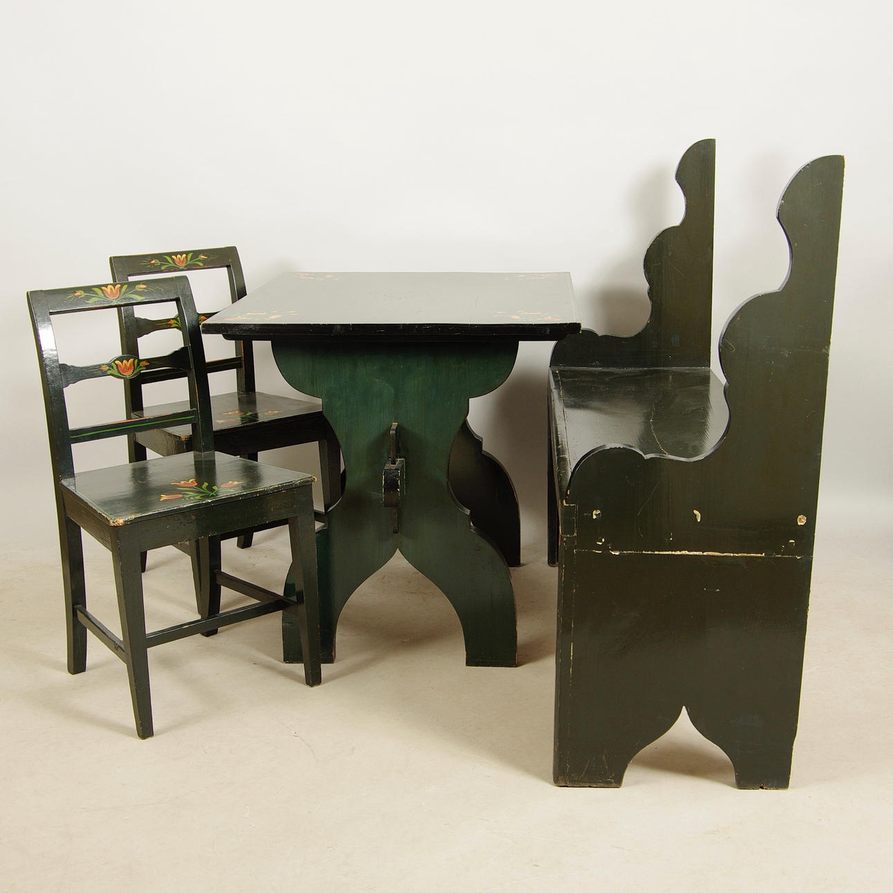 SITTGRUPP, allmogemålad, sekelskiftet 1800/1900.