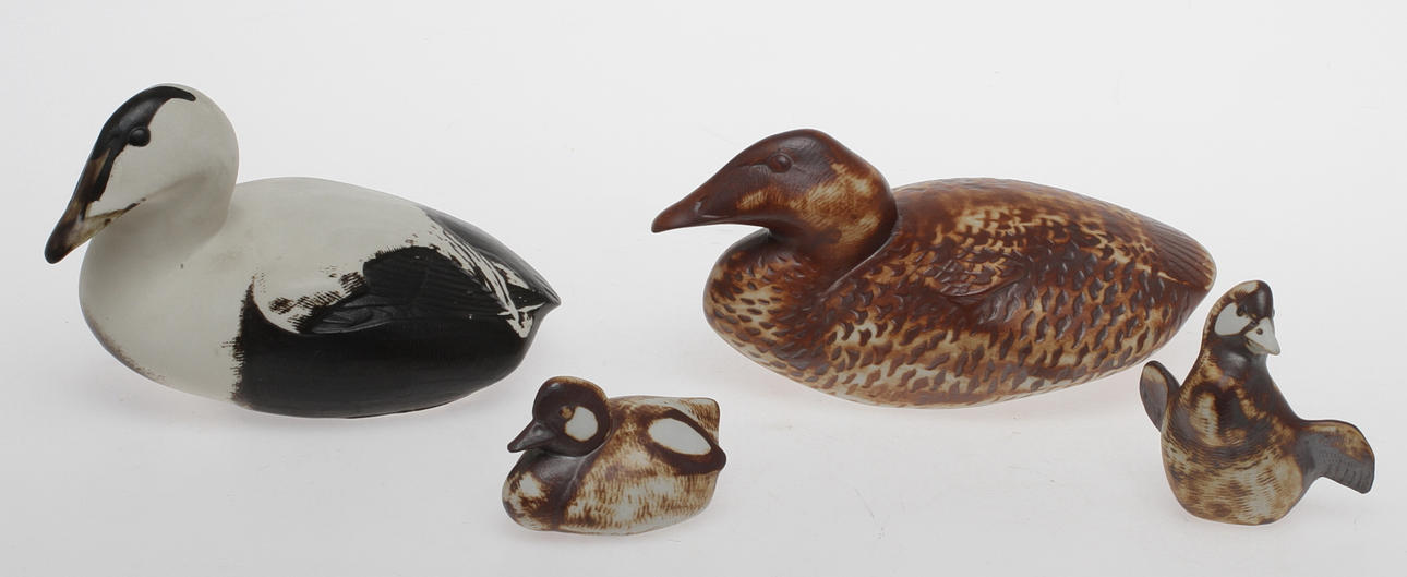 FIGURINER, 4 st, stengods, sjöfåglar, Paul Hoff, Gustavsberg. 1900-talets andra hälft.