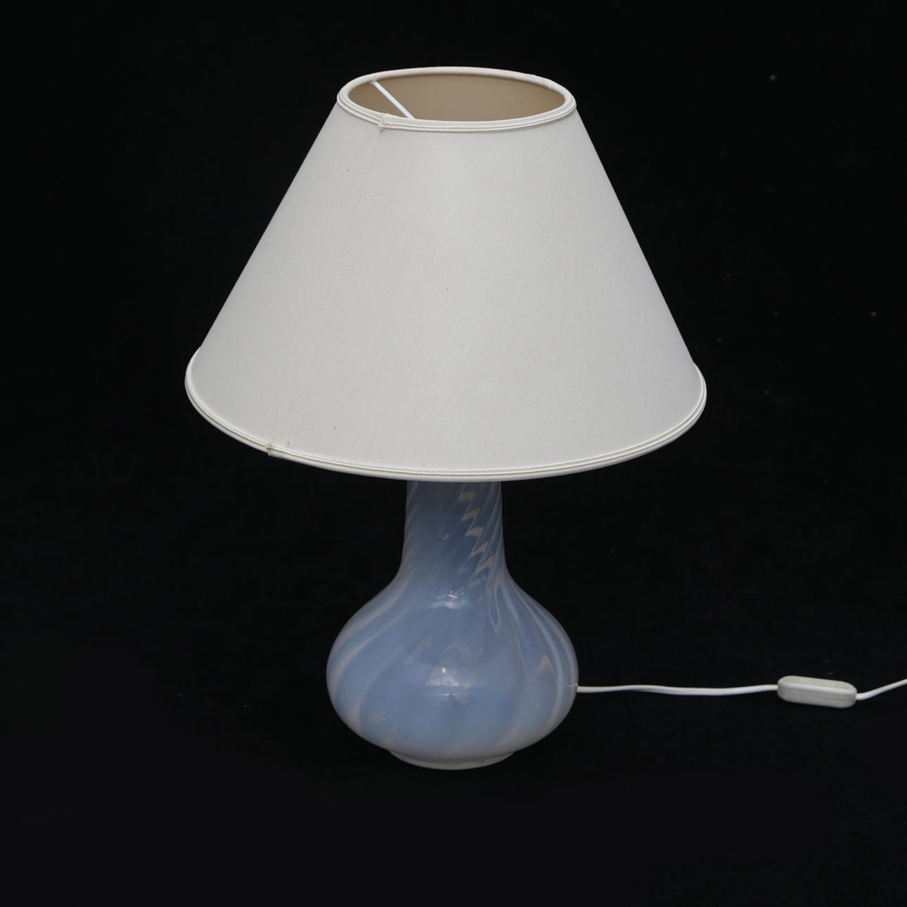 A glass table lamp, late 20th century.