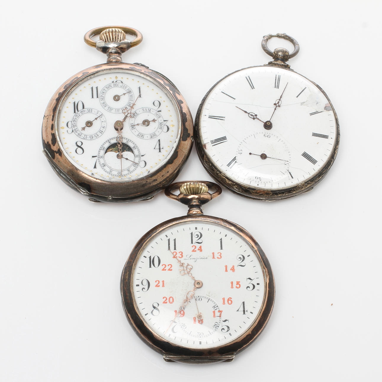 FICKUR, 3 st bland annat en med kalenderfunktion, boetter av silver,1800/1900-tal.