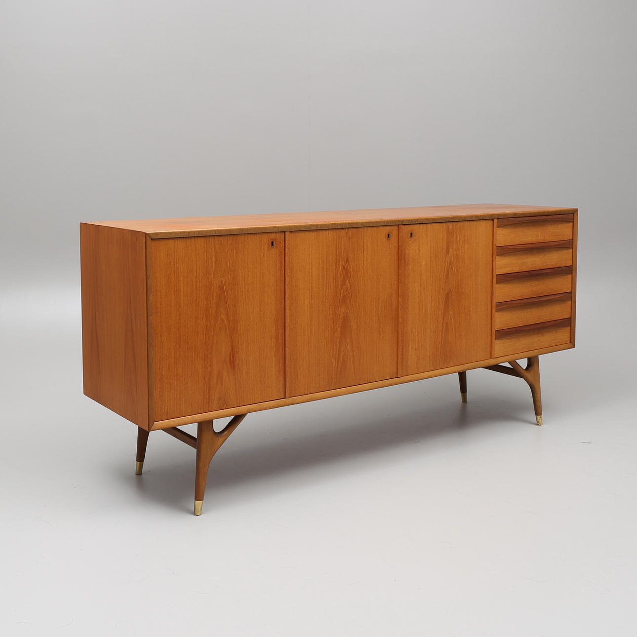 SIDEBOARD, Tabergsmöbler, 1900-talets mitt.