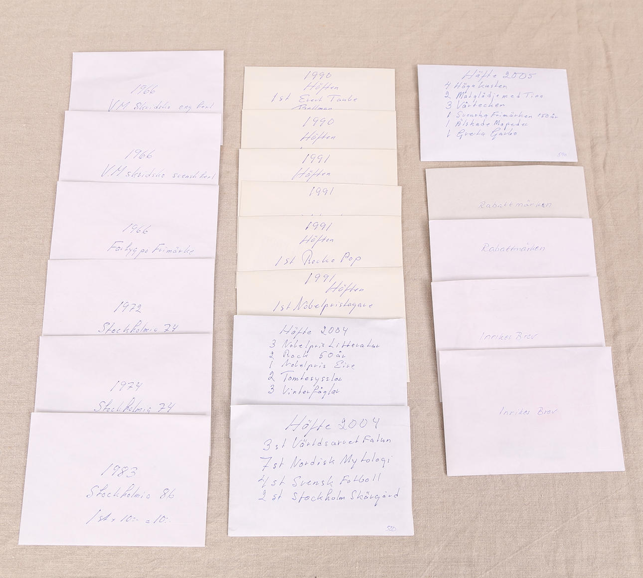 FRIMÄRKSHÄFTEN, svenska, ostämplade 1966-2005, ca 5800 kr.