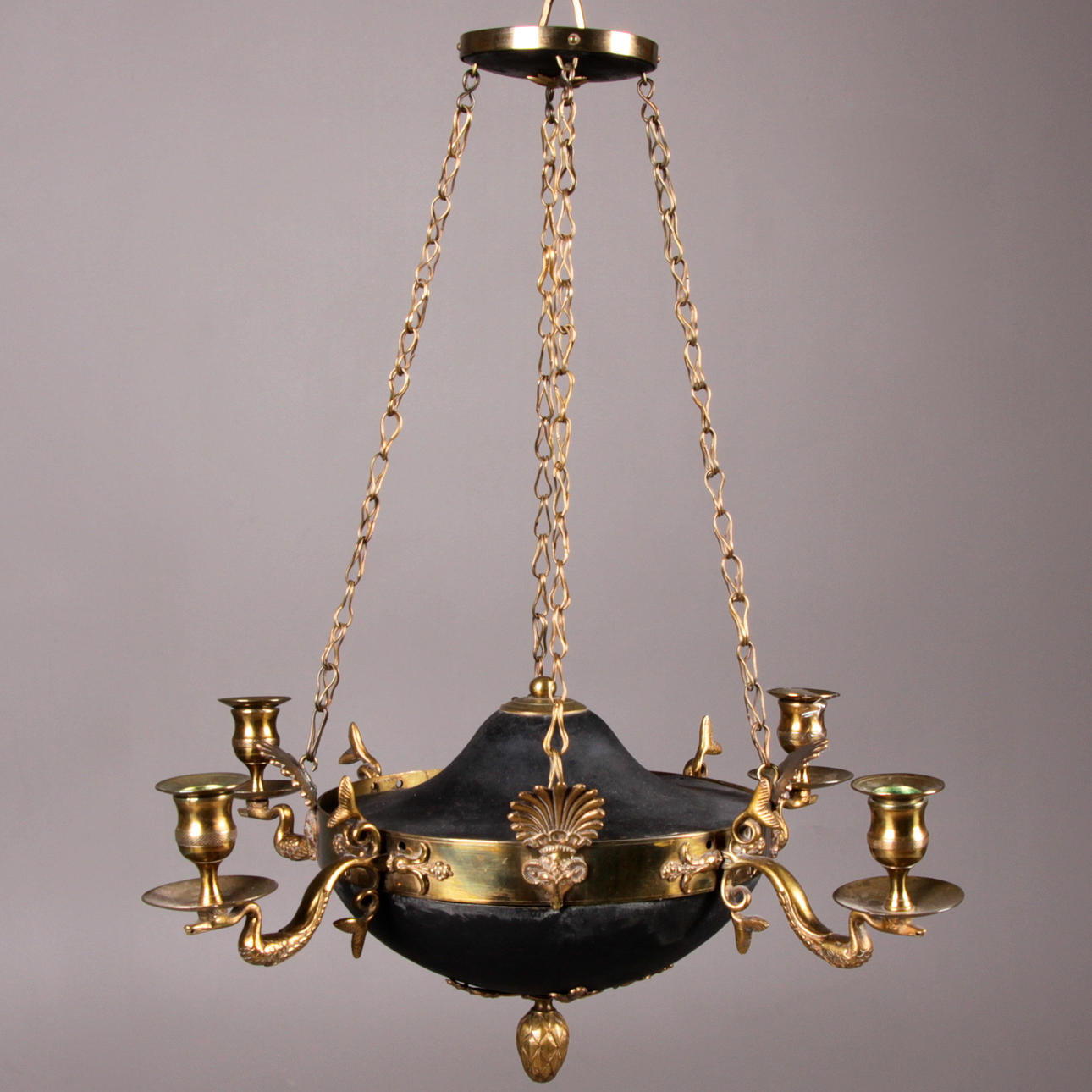 TAKAMPEL, mässing och metall, empire, 1900-talets första hälft.