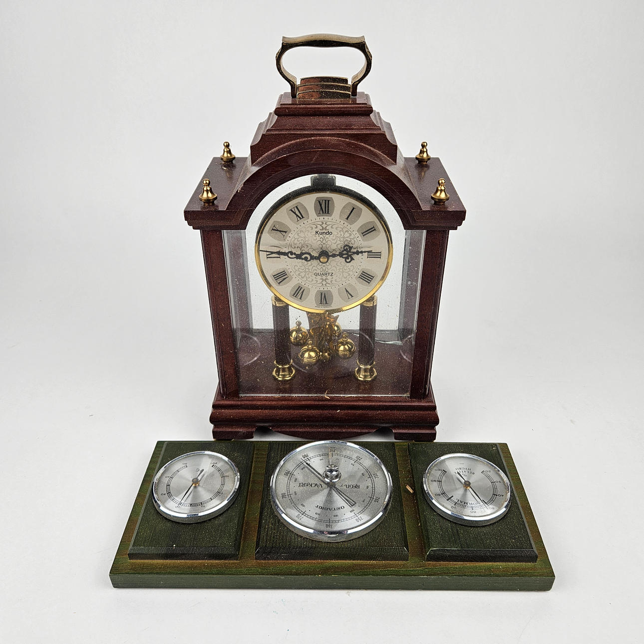 BORDSUR, Kundo och BAROMETERA, trä, 1900-tal.