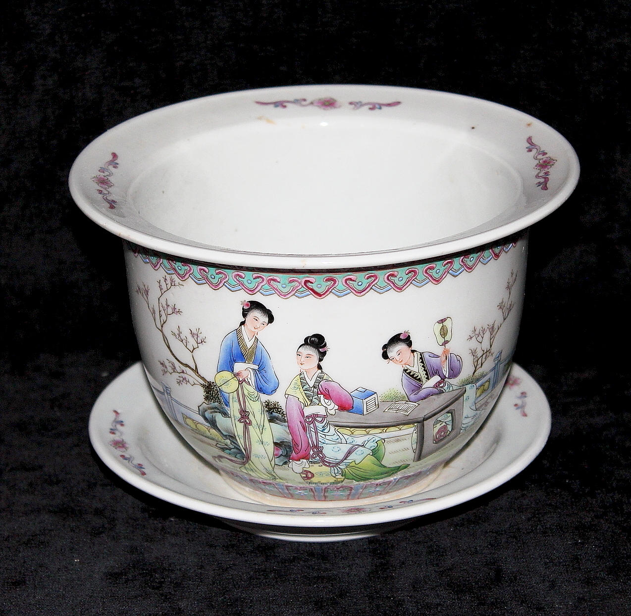 YTTERFODER, porslin, Japan.