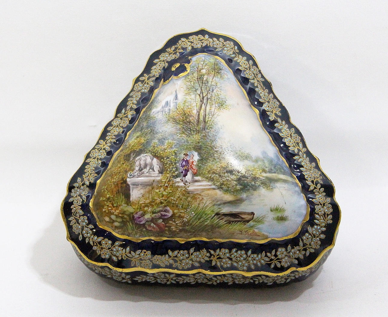 LOCKSKÅL, porslin, Abel Golse, Limoges Frankrike.