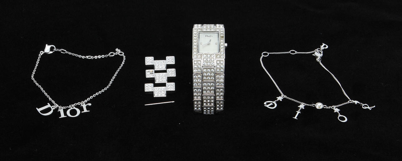 ARMBANDSUR OCH 2 ARMSMYCKEN. Dolce & Gabbana, Dior.