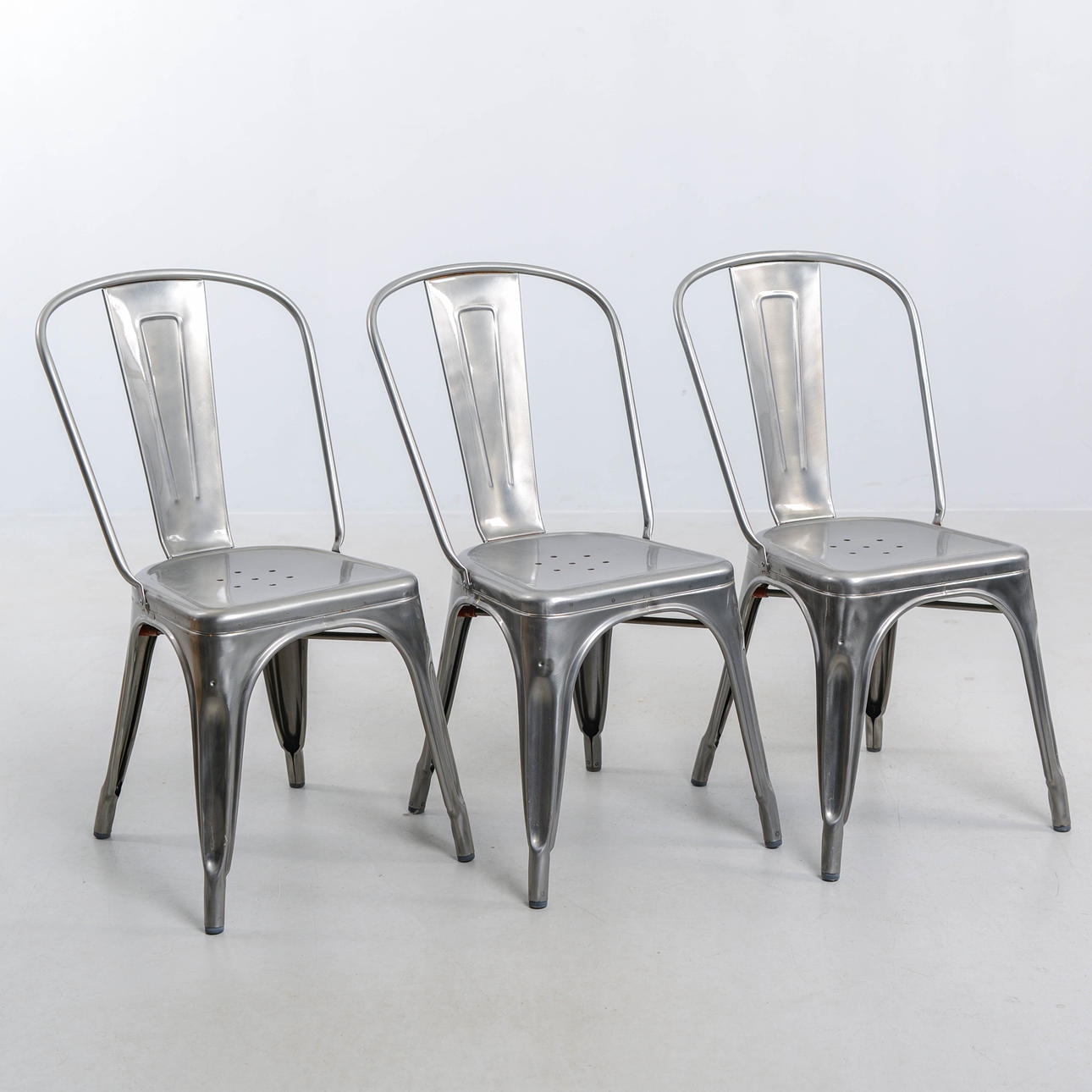 XAVIER PAUCHARD. Stole, 3 stk, „A- Stol“, Tolix.