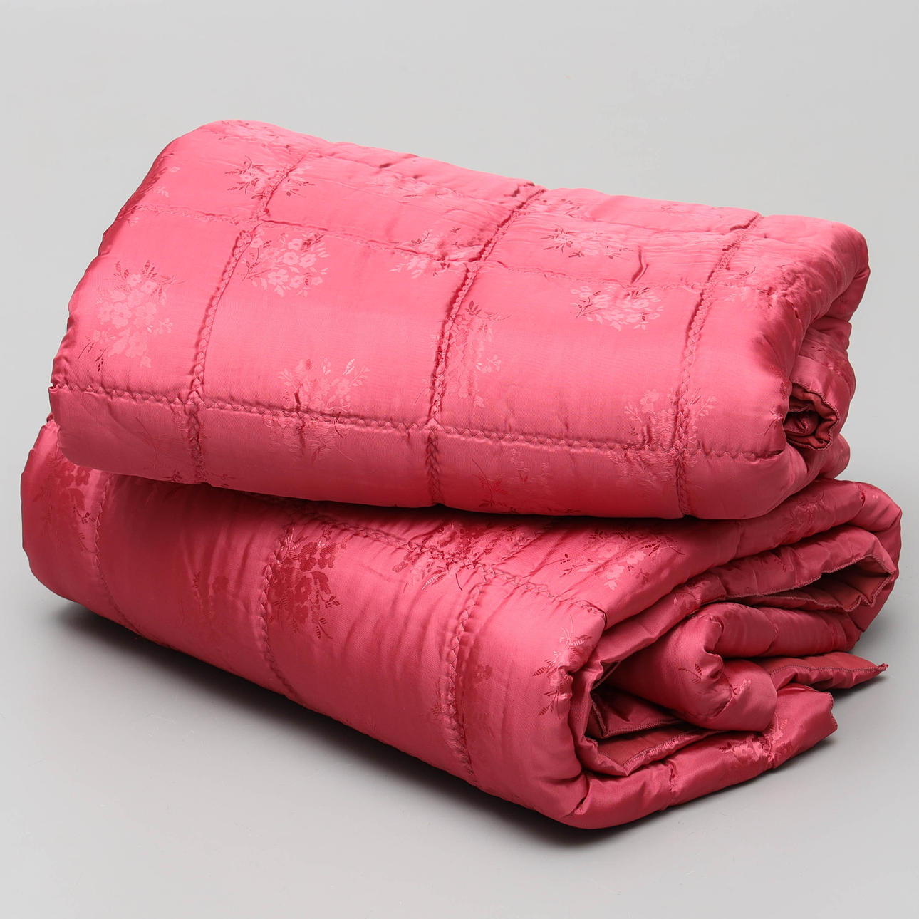 2 colchas acolchadas de seda.