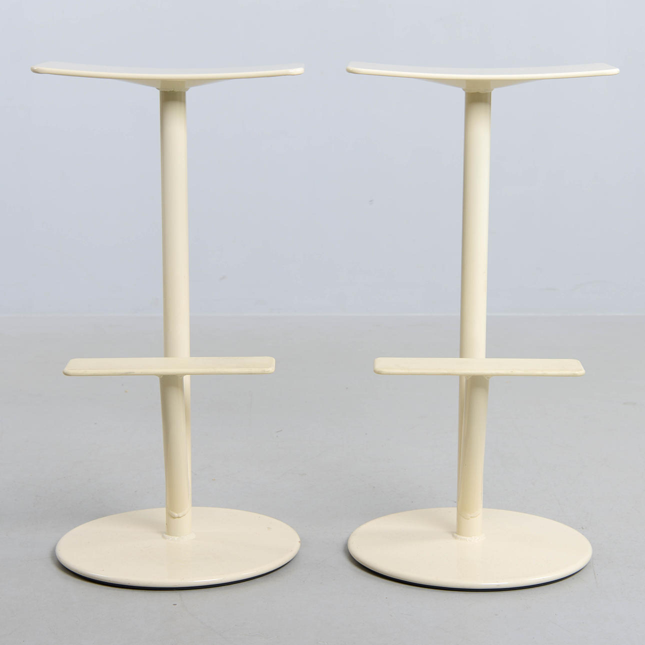 STÅPALL, 2 st, "Sequoia", Magis, Italien.