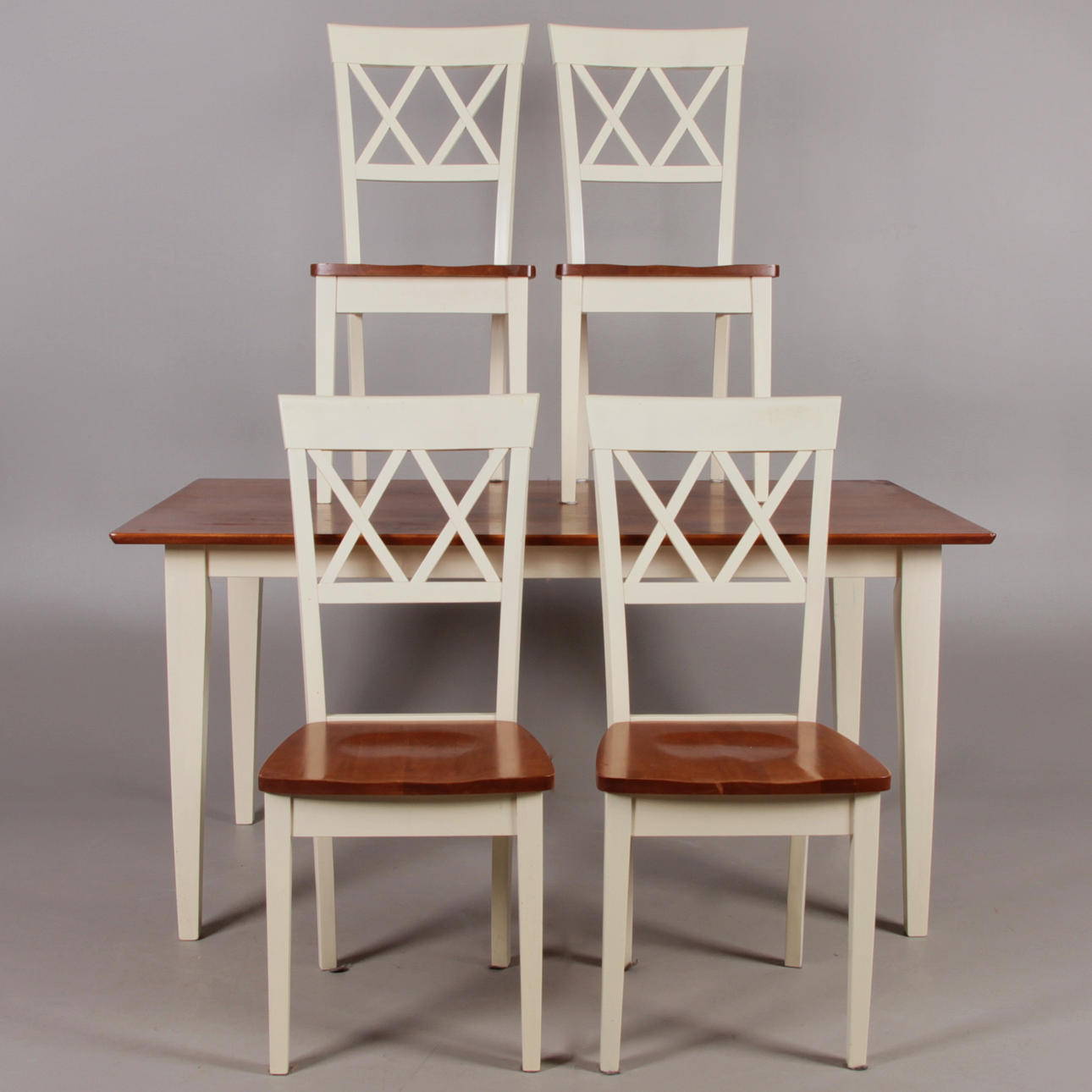 MATBORD, med fyra stolar, samtida.