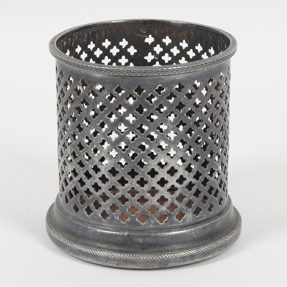 FLASKSSTÄLL, nysilver med träbotten.