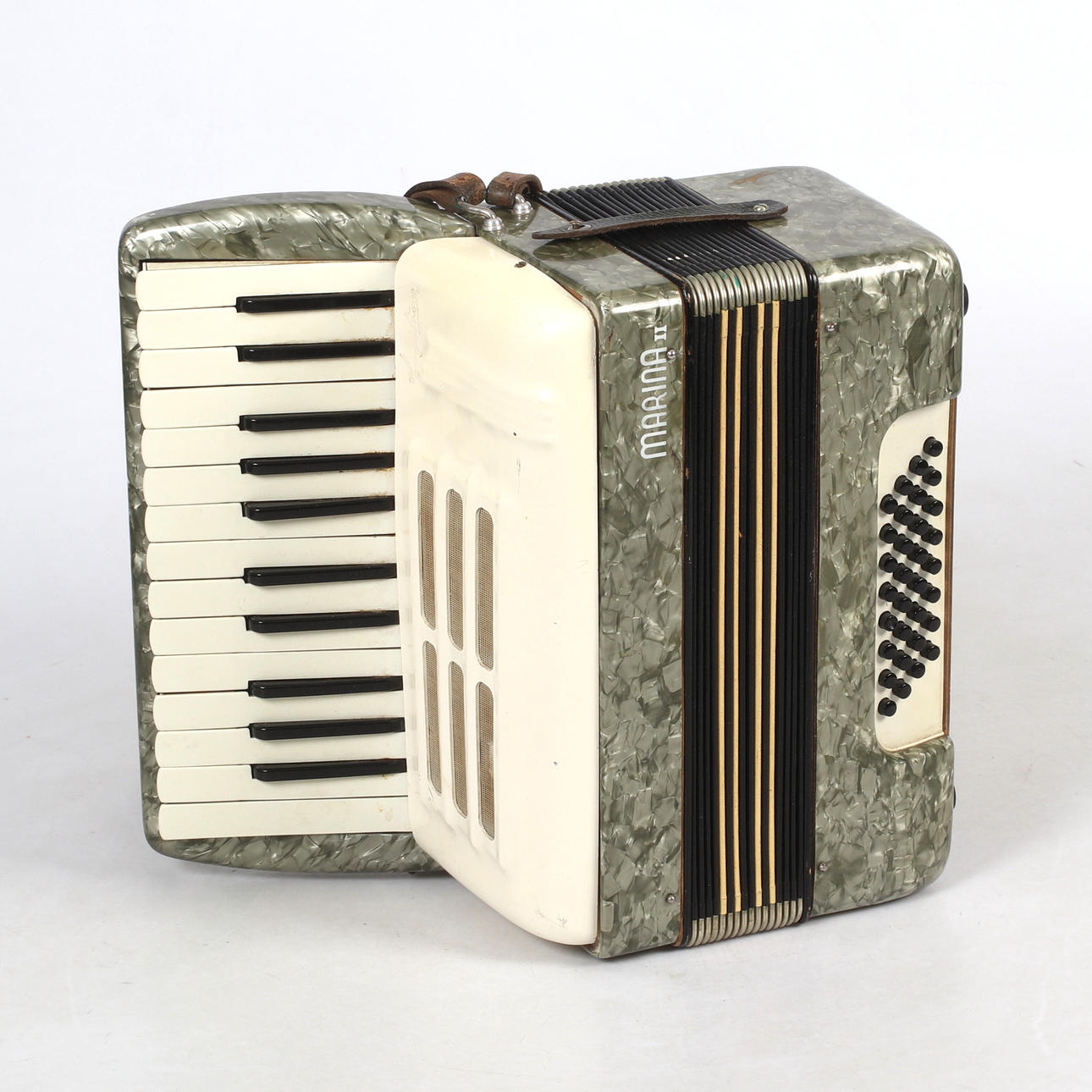 Acordeón, Marina II, Hagström, en bolsa.