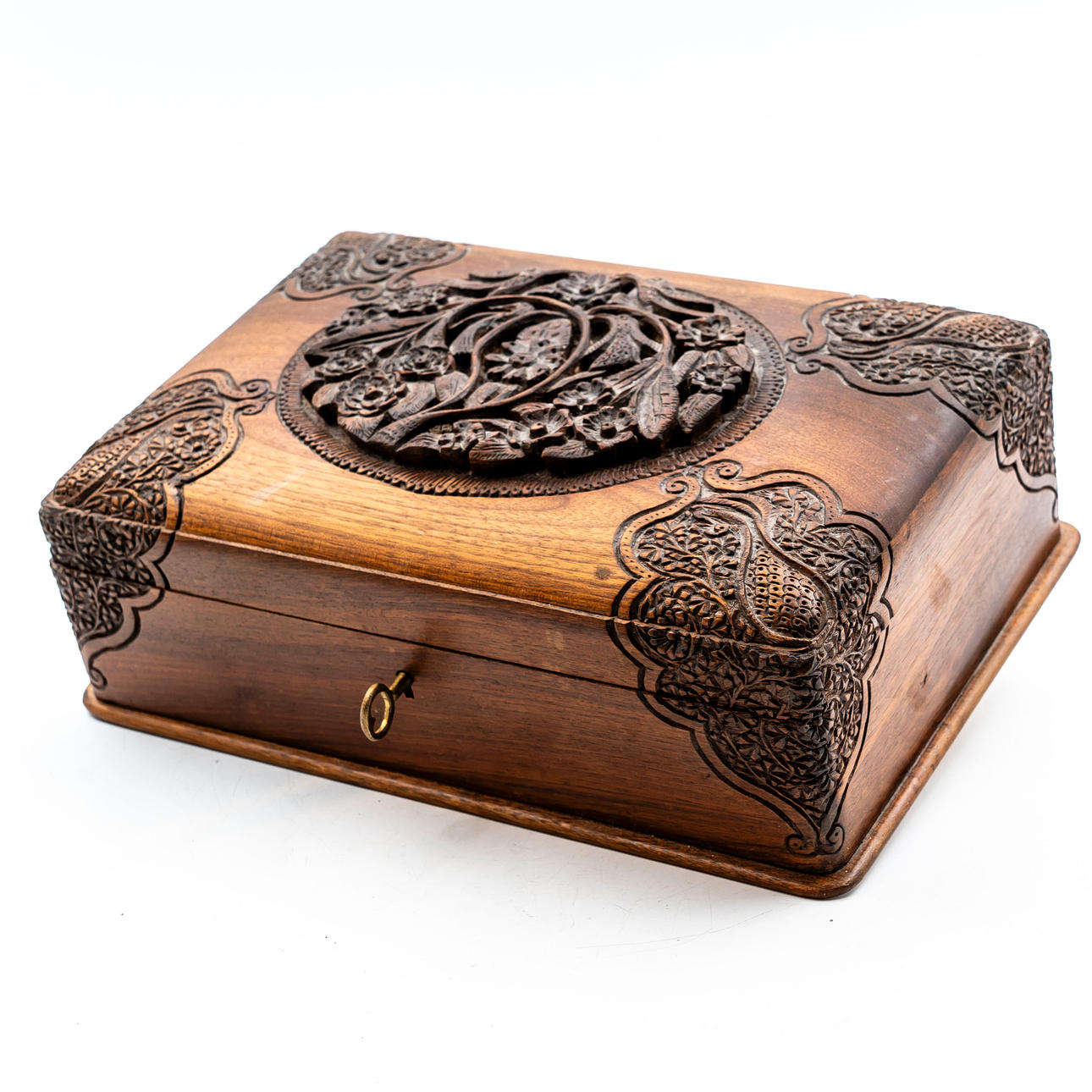 Geschnitztes Schmuckkästchen, Holz, Kaschmir.