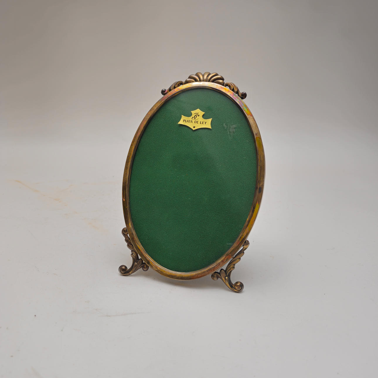 ART DECO SILVER FRAME FOR PORTRAIT.