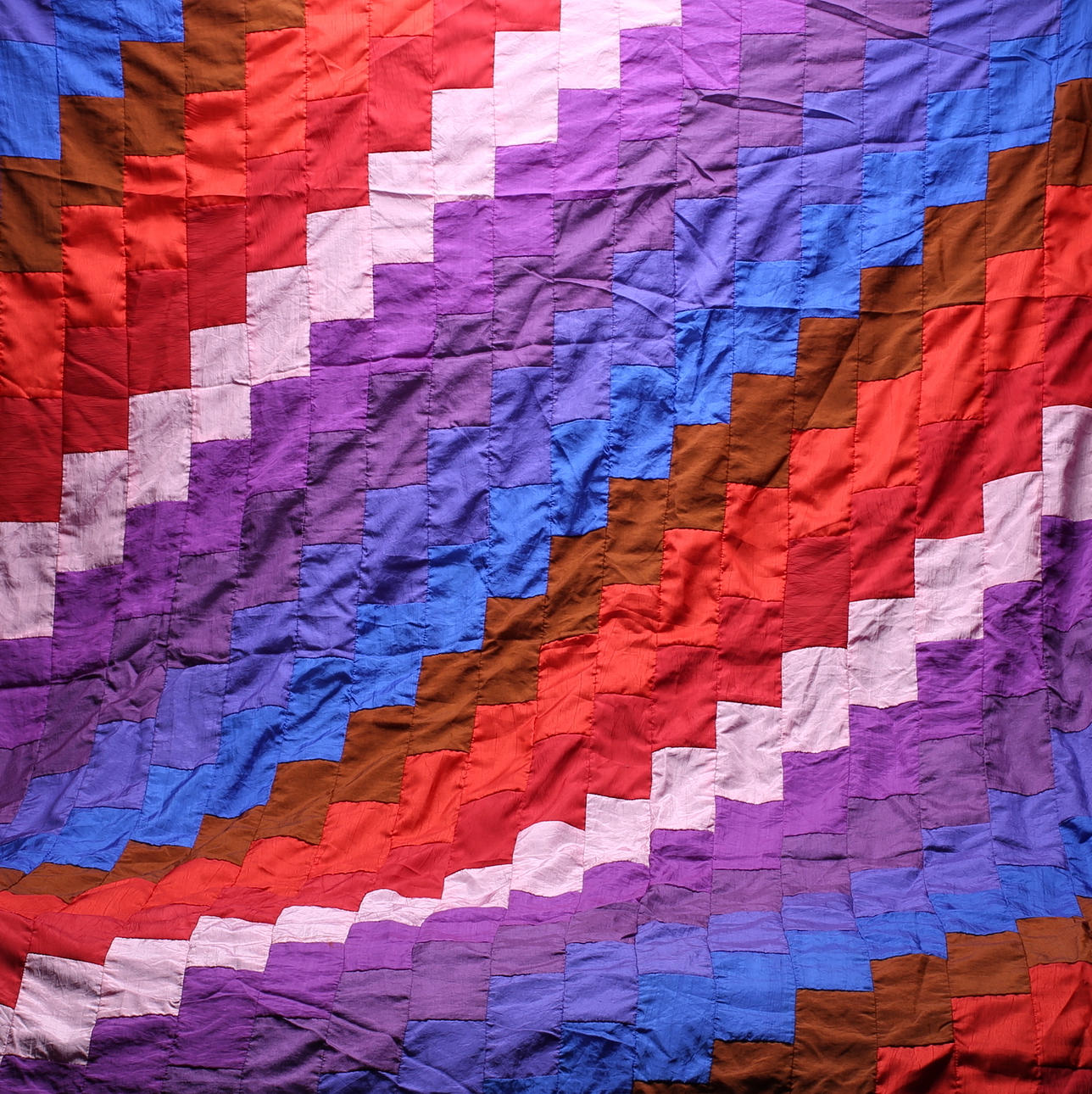 ÖVERKAST, siden/viskos, bargelloteknik, 220 x 200 cm.