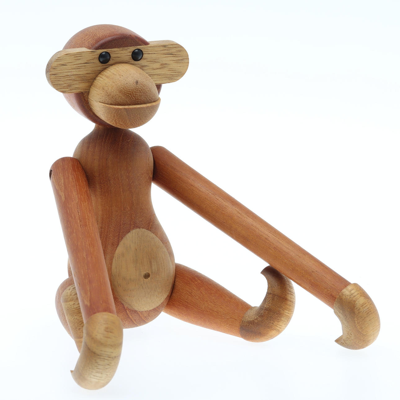 KAY BOJESEN. Apa, eg & teak, Danmark.