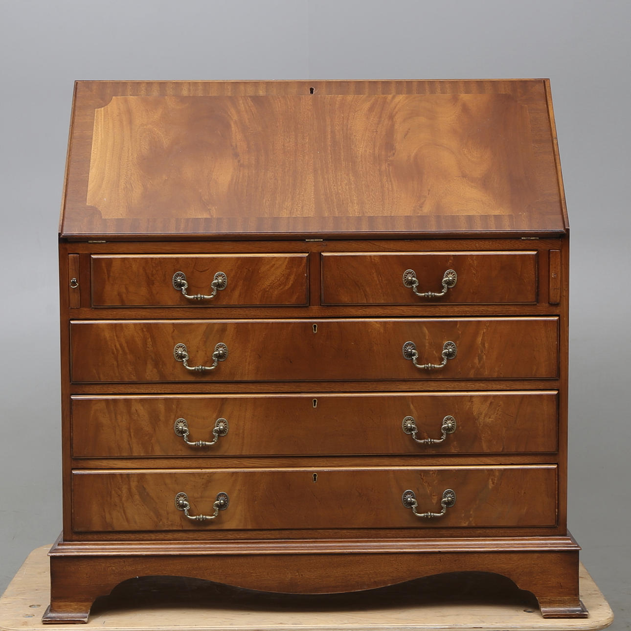 SKRIVBYRÅ, Jaycee Furniture Ltd, England, 1900-talets andra hälft.