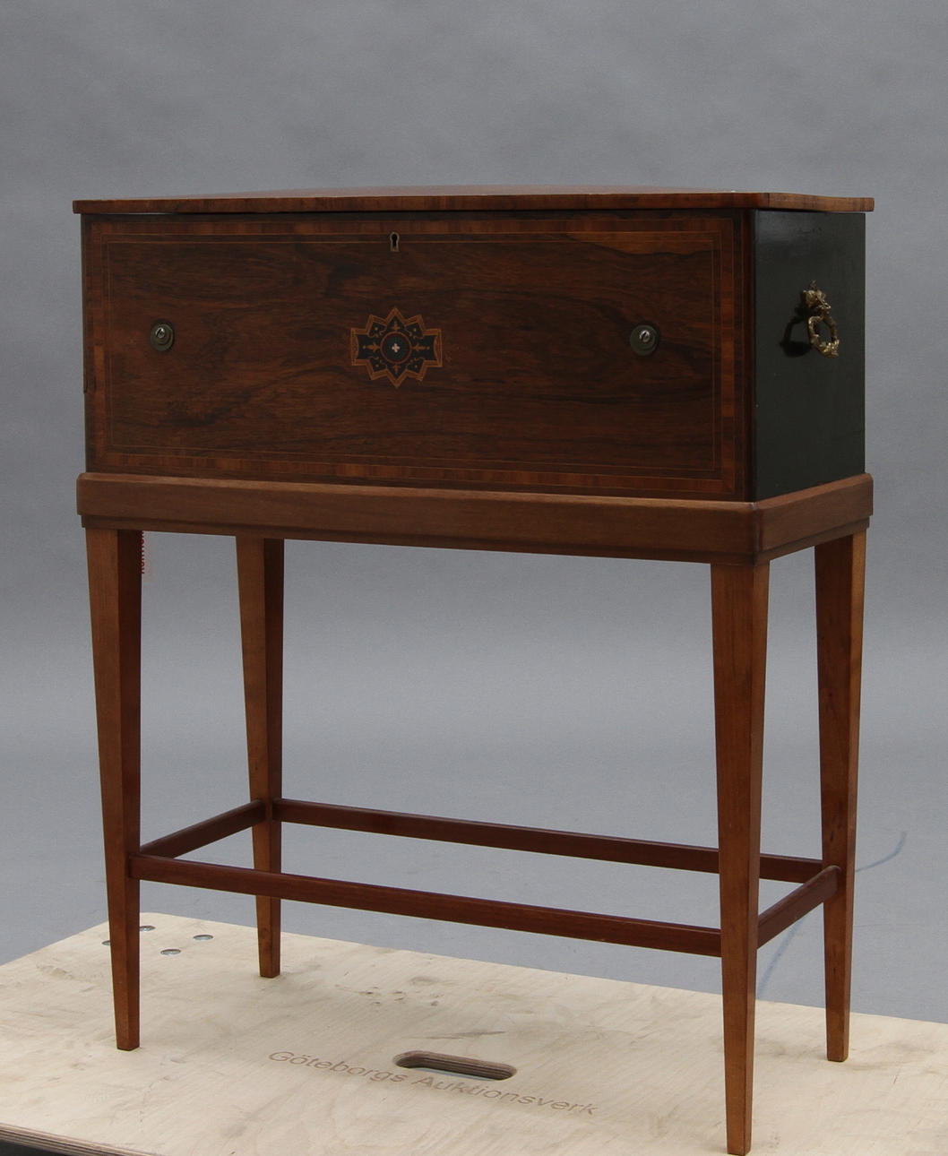 CYLINDERSPELDOSA, 1800-tal.