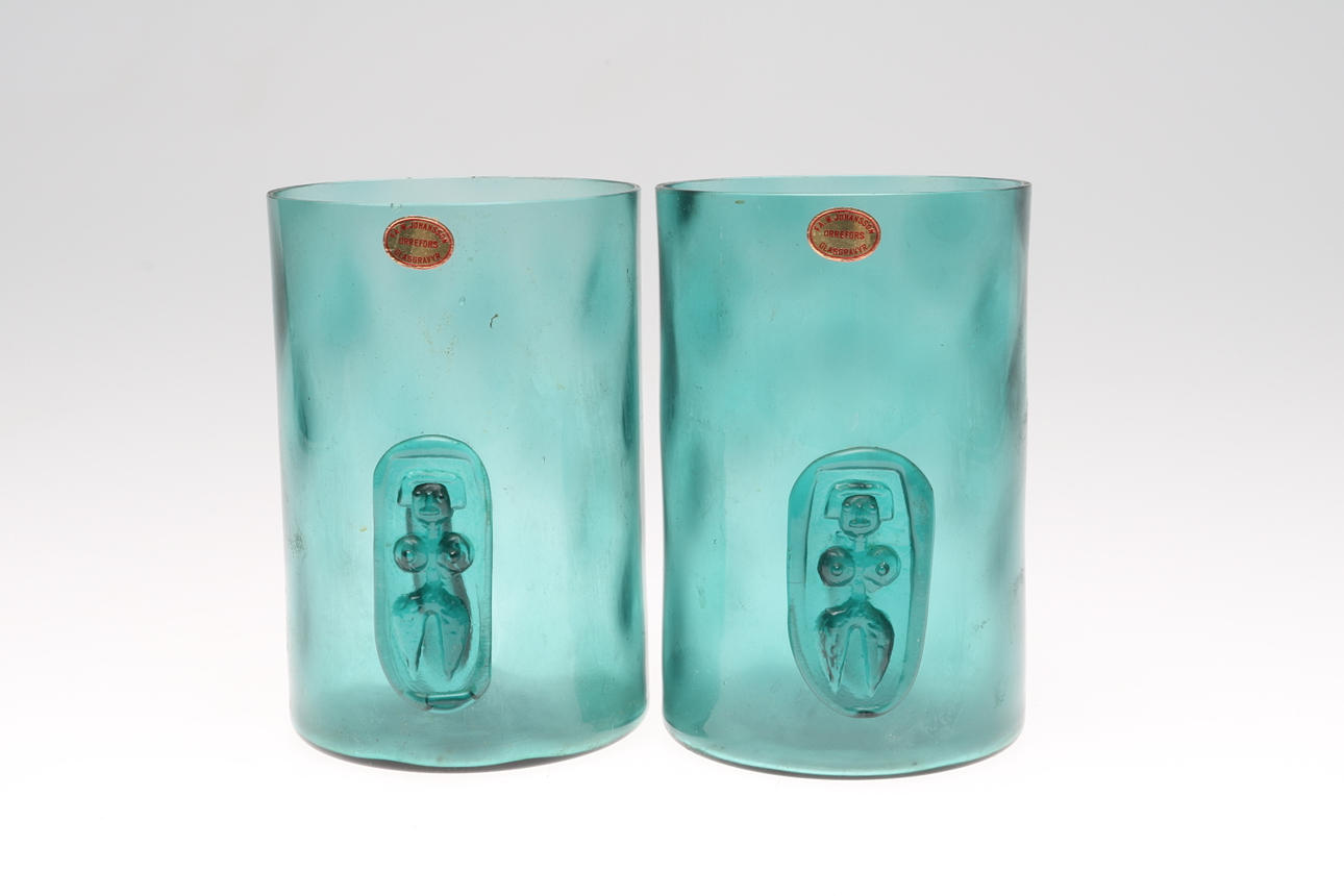 KONSTGLAS, 2 delar, FA W Johansson Orrefors, 1900-talets mitt.