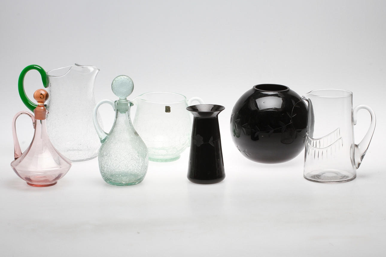 GLASFÖREMÅL, 7 delar, 1900-tal.