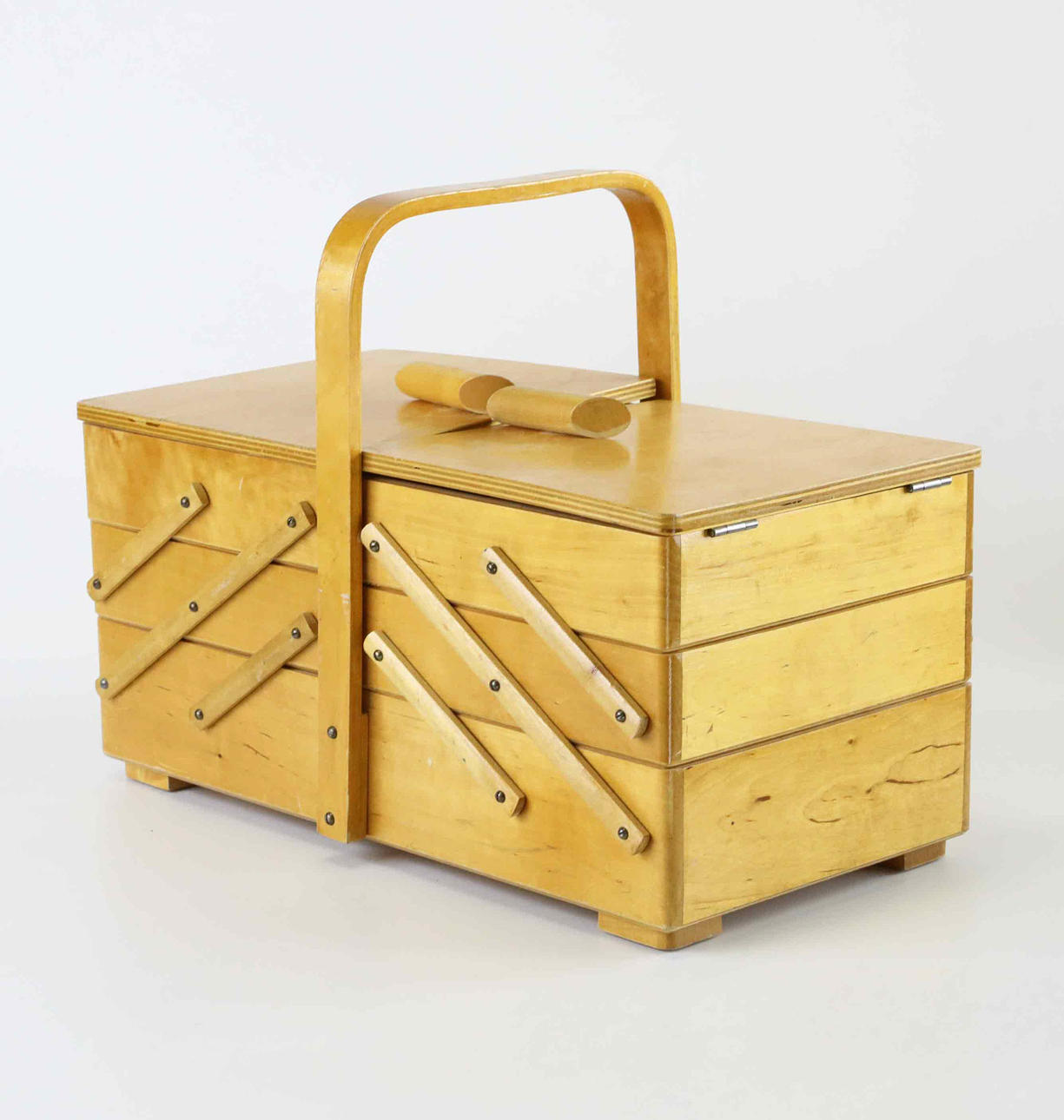 SYSKRIN, med innehåll, 1900-talets mitt.