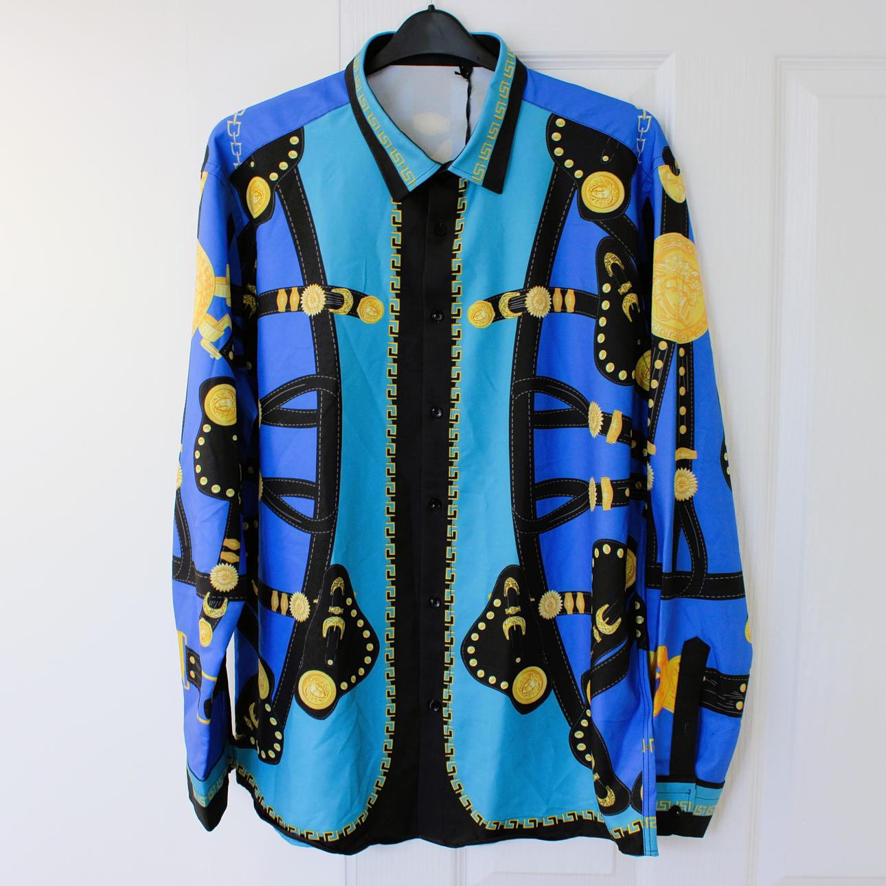 MIESTEN VERSACE PAITA.