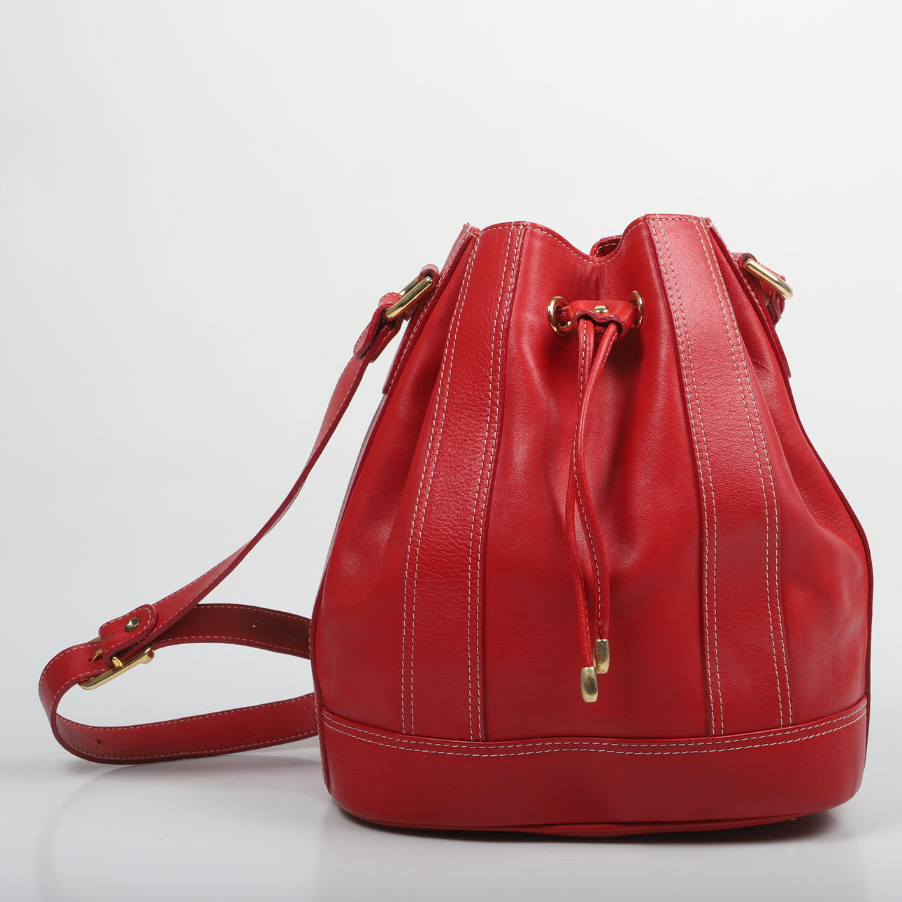 HÅNDTASKE, rødt læder, L'Atouche, Spanien.