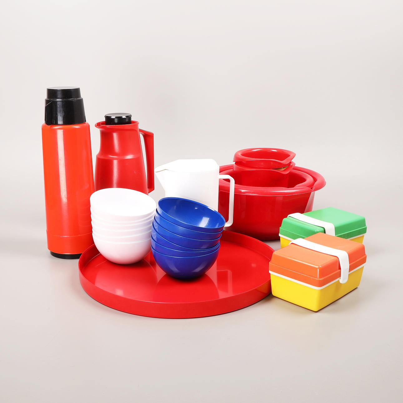 HUSGERÅD, plast, parti, 1900-talets andra hälft.