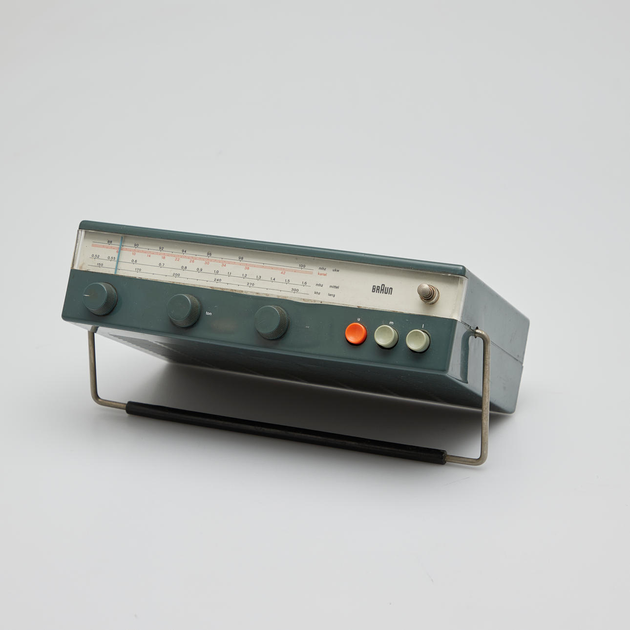 DIETER RAMS. för Braun, transistorradio, modell 'T52', melamin, design ...