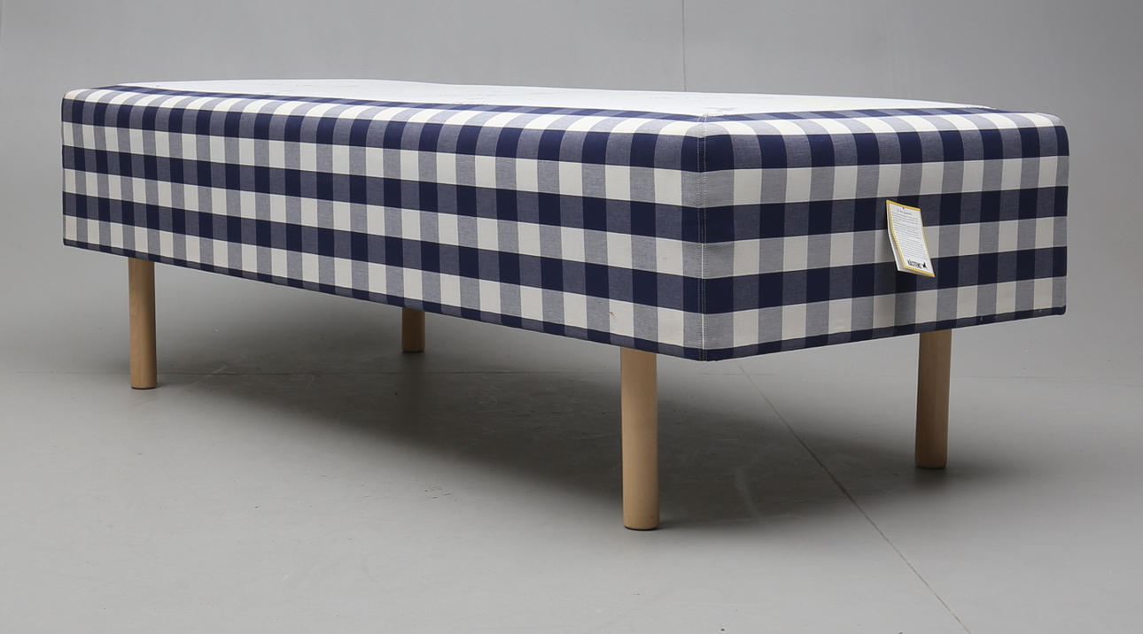 SÄNG, Hästen, 90 x 200 cm.