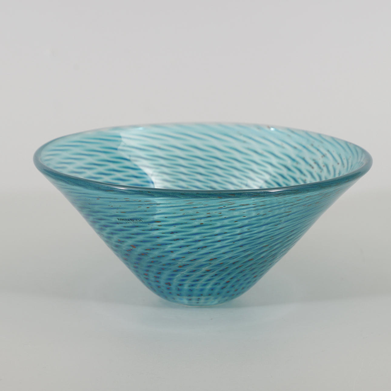 GÖRAN WÄRFF. Schale, Glas, Kosta Boda, signiert.