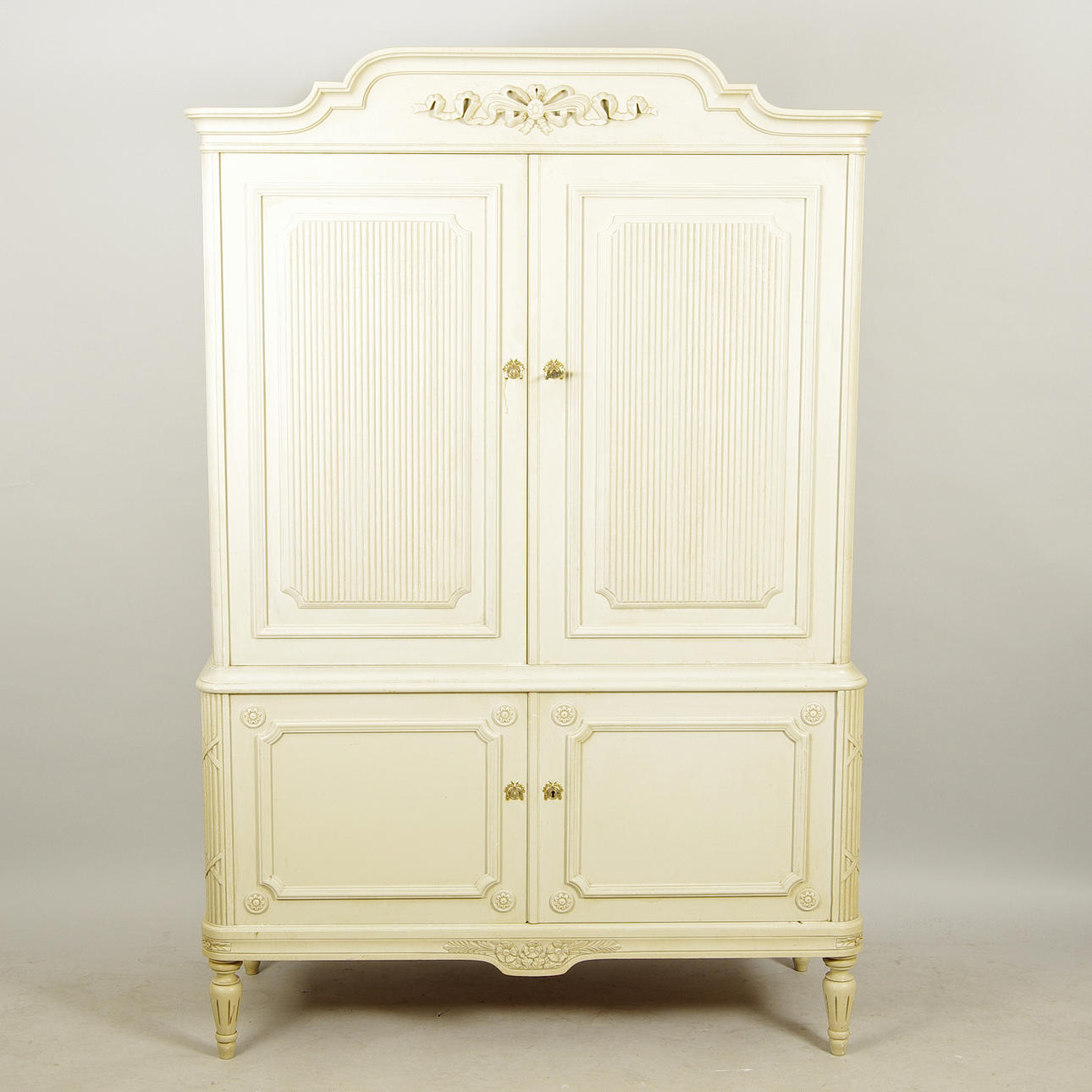 MATSALSSKÅP, gråmålat, gustaviansk stil, 1900-tal.