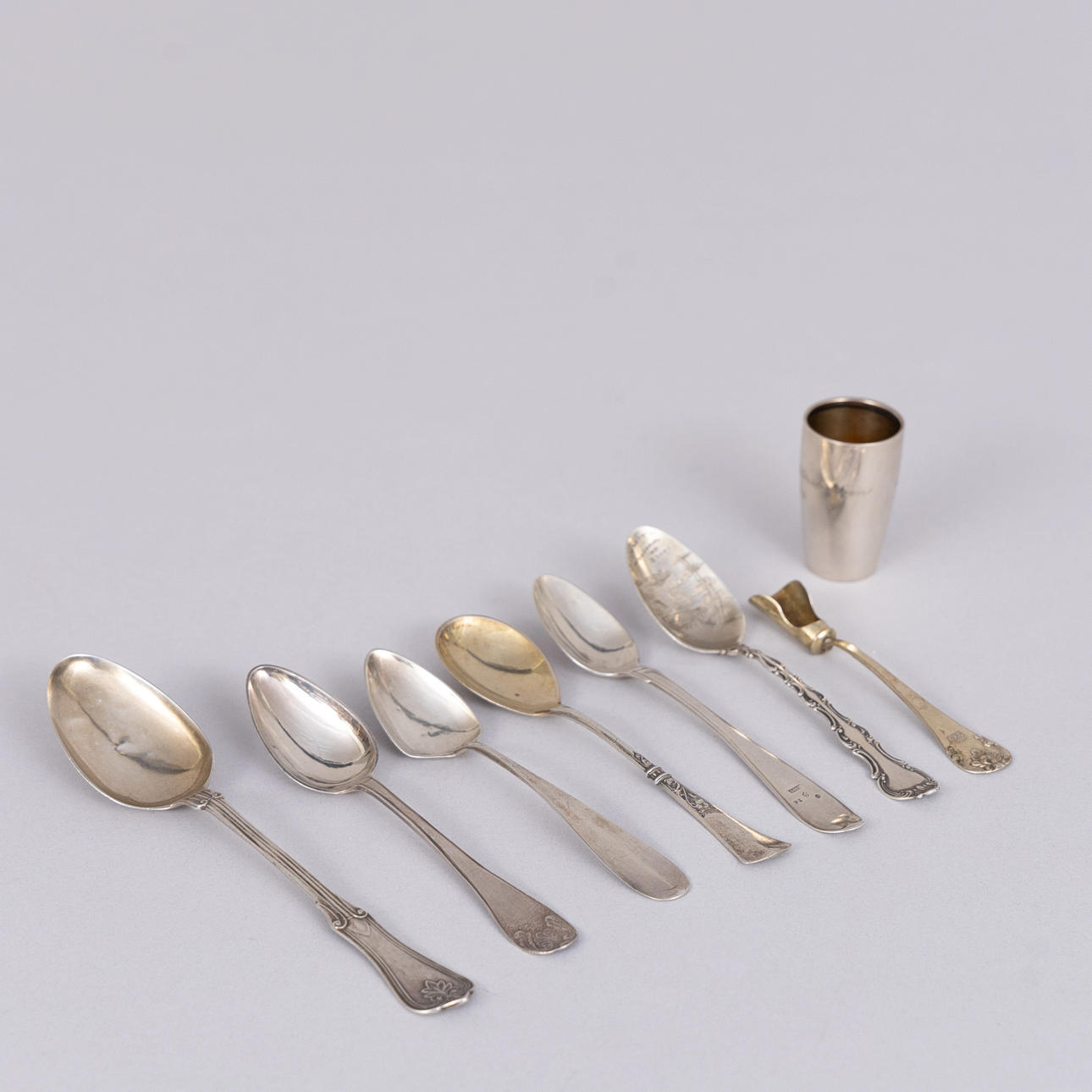LOT OF SILVERWARE, 8 pieces, 1800/1900s.