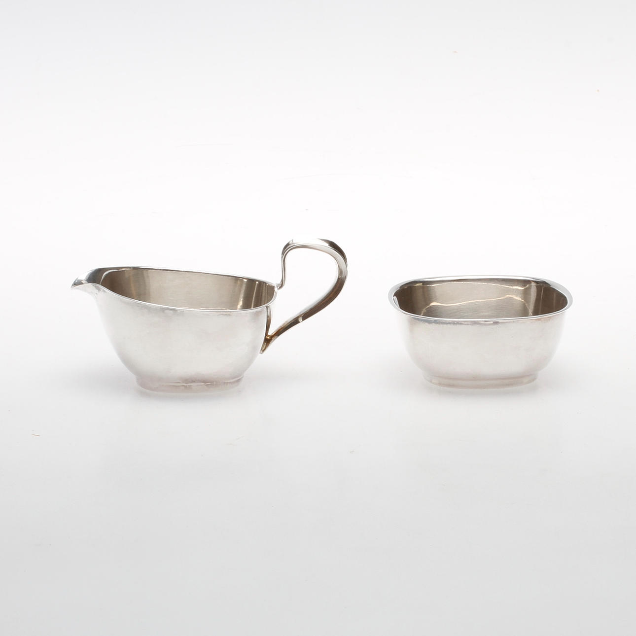 GRÄDDKANNA och SOCKERSKÅL, silver, Gebruder Deyhle, Tyskland, 1900-talets andra hälft.