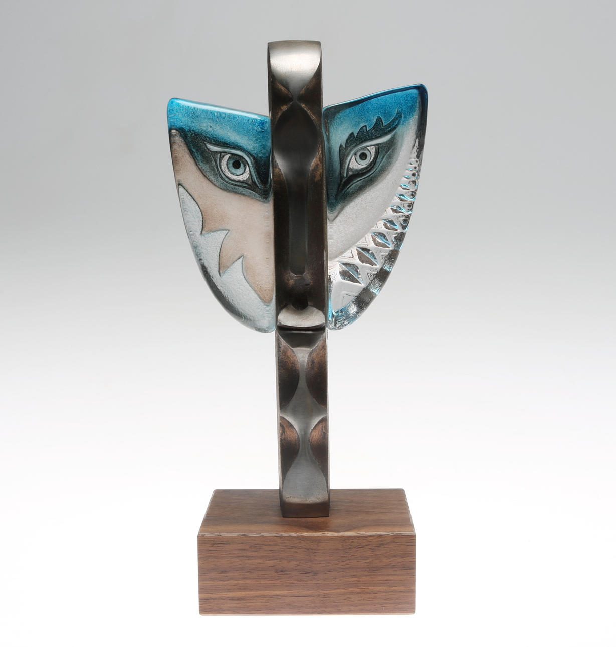 SKULPTUR, glas och metall, "Nike II", Mats Jonasson, Målerås, signerad, nr 42/99.