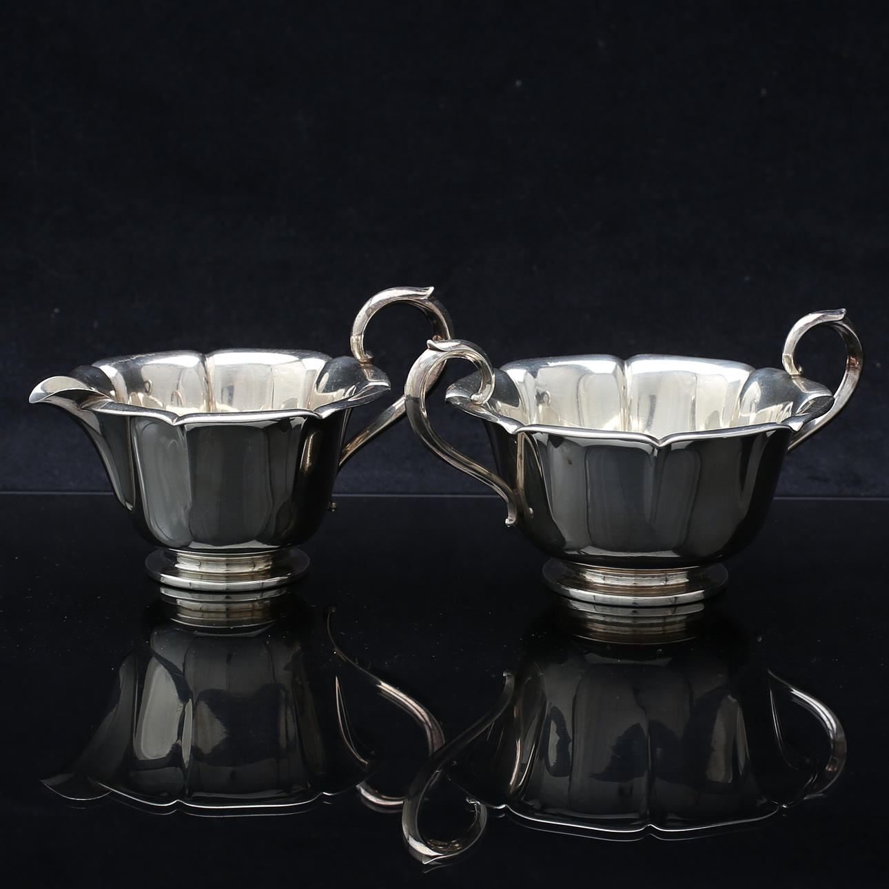 SOCKERSKÅL OCH GRÄDDKANNA, sterling silver, 271 g.