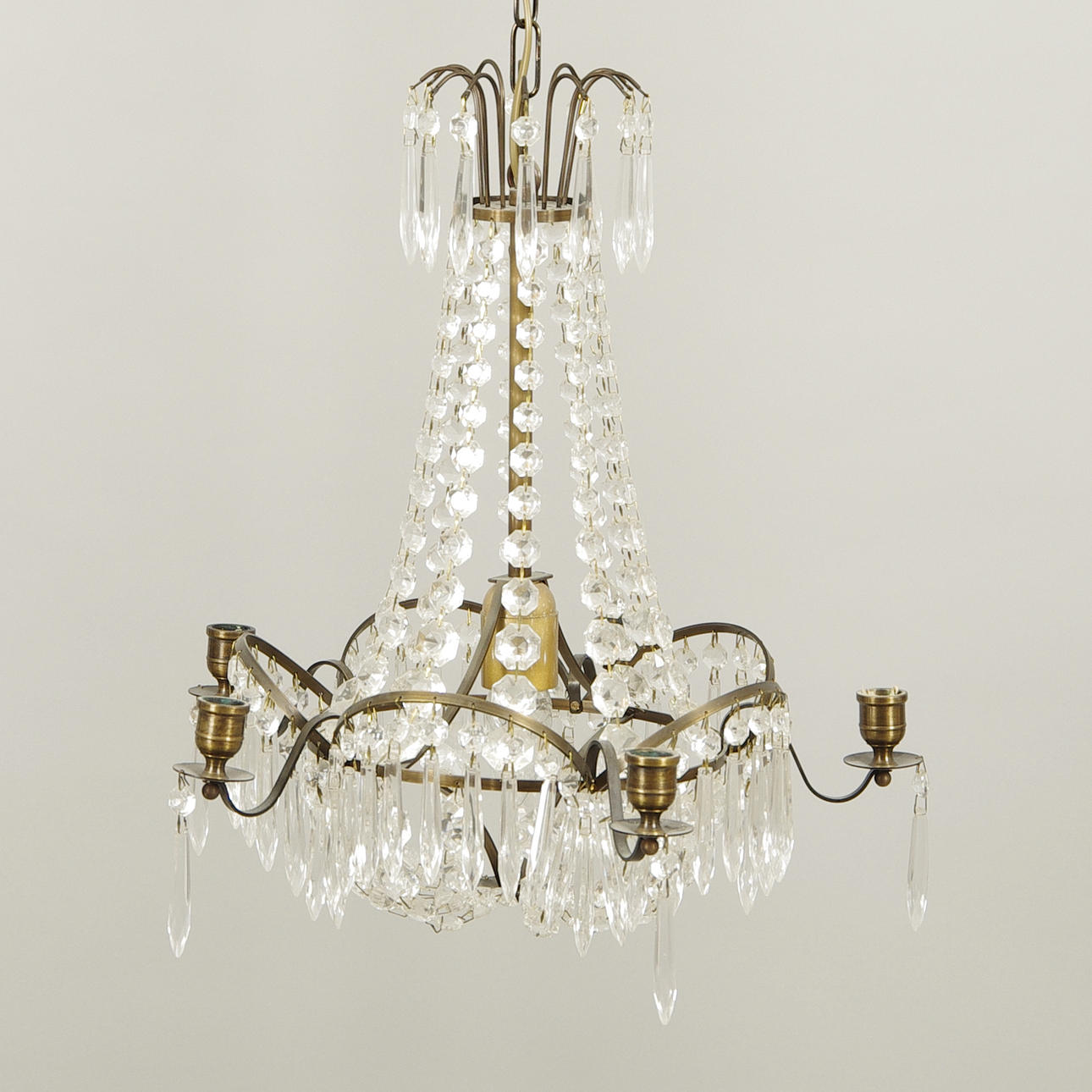 LJUSKRONA, gustaviansk stil, sent 1900-tal.