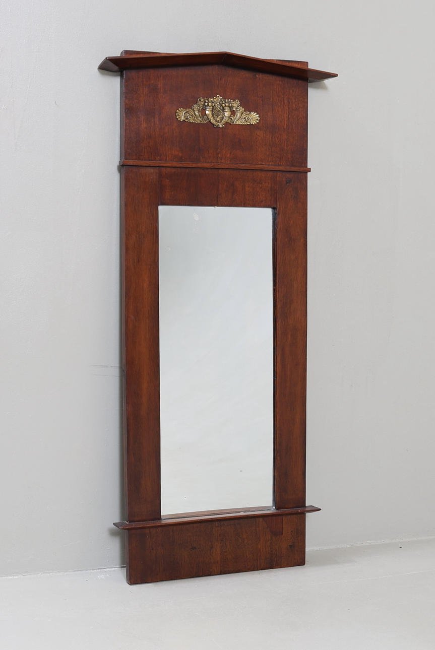A 19th century Karl-Johan mirror.