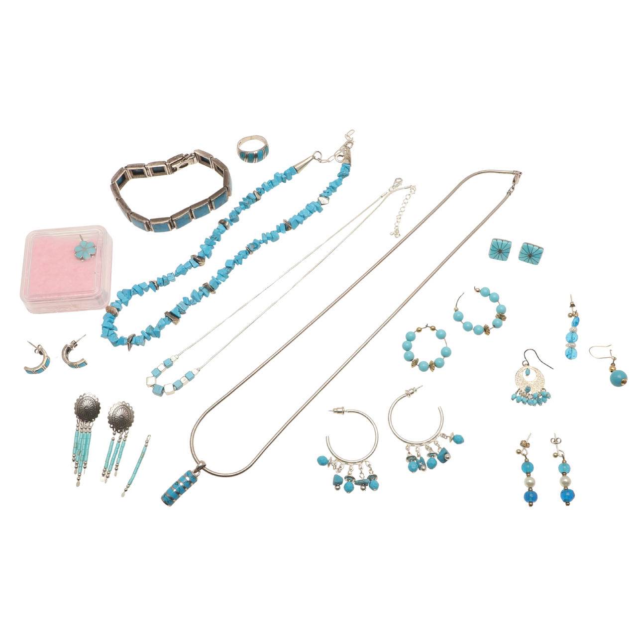 EN MÄNGD TURKOS- OCH SILVERSMYCKEN.