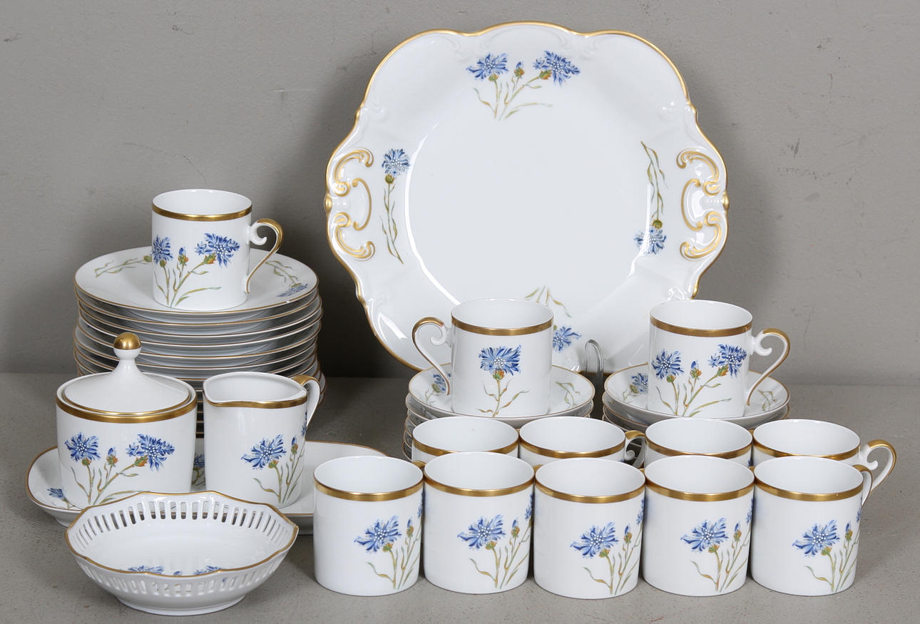 SERVISDELAR, porslin, 41 delar, "Blåklint", Hackefors.
