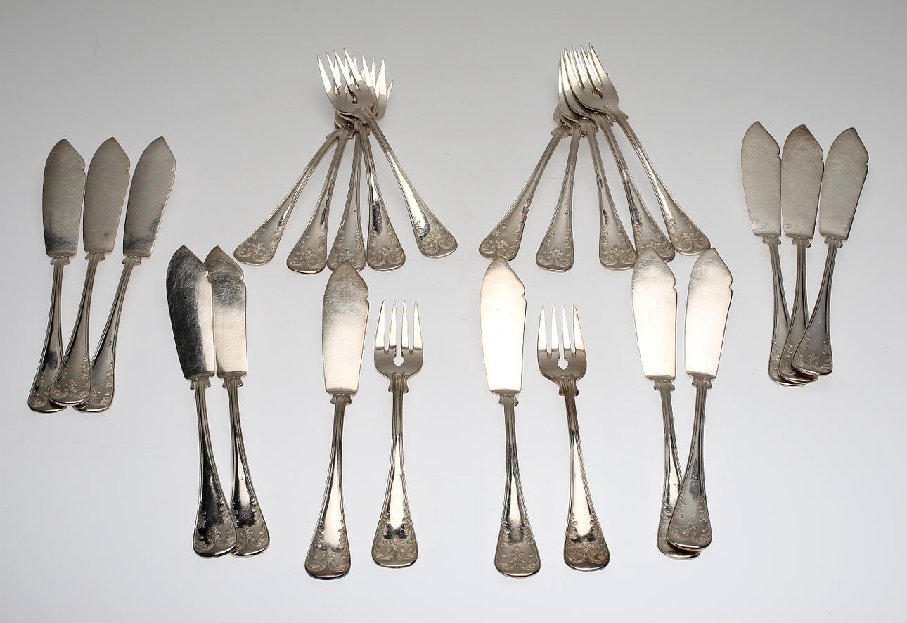 FISKBESTICK, 24 delar, nysilver, "Franska Liljan/ Gammal Fransk".