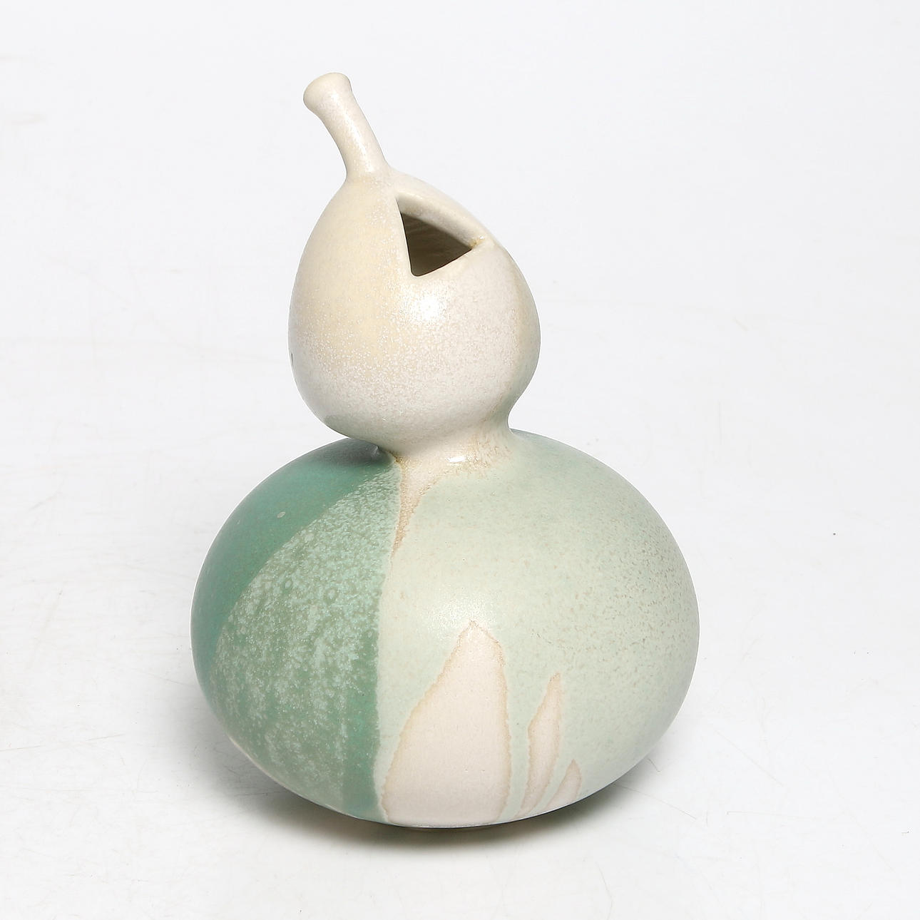 PAUL HOFF. Vas / Skulptur, stengods, kalebass, unikat nr. 135, signerad och daterad 1987.