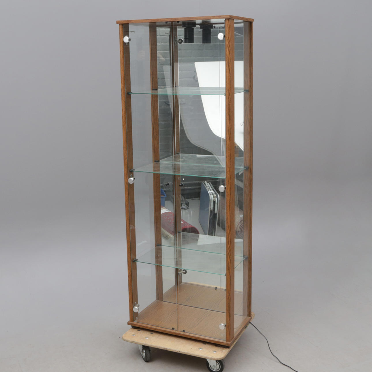 GULVSKÆRMSKAB, glas.